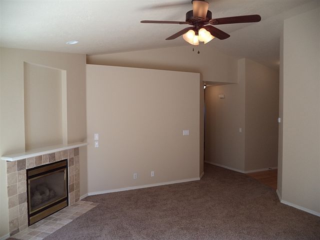 2nd image of 3007 Manchester Dr #00