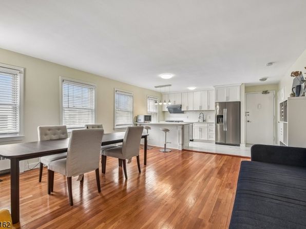 176 Millburn Ave #1029