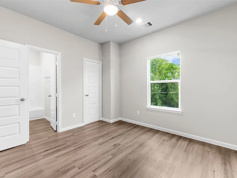 8161 Tate St #B — Photo 13
