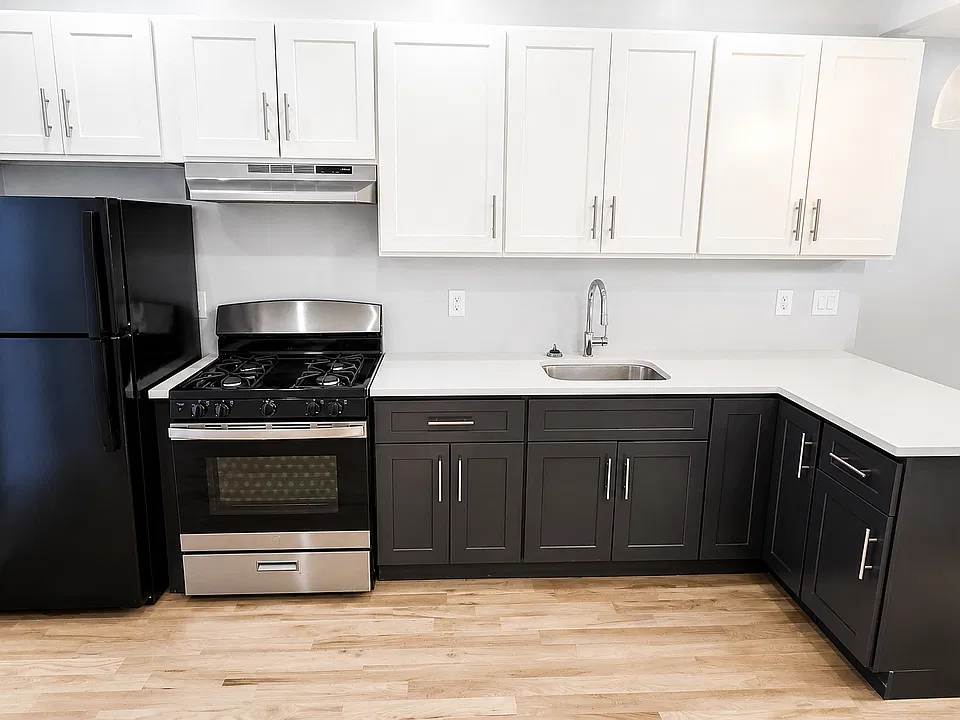 81 Bostwick Ave #2R1