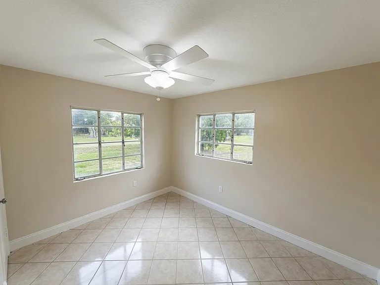 4441 Virginia St — Photo 2