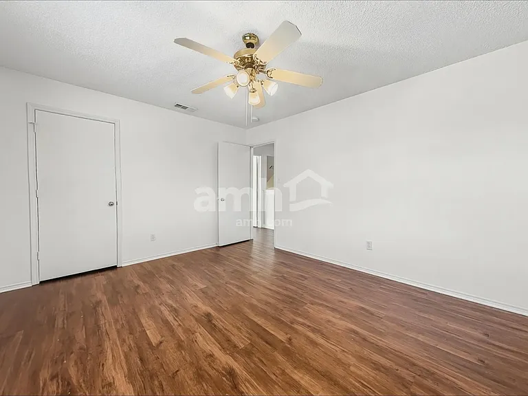 8551 Western Meadows Dr — Photo 13