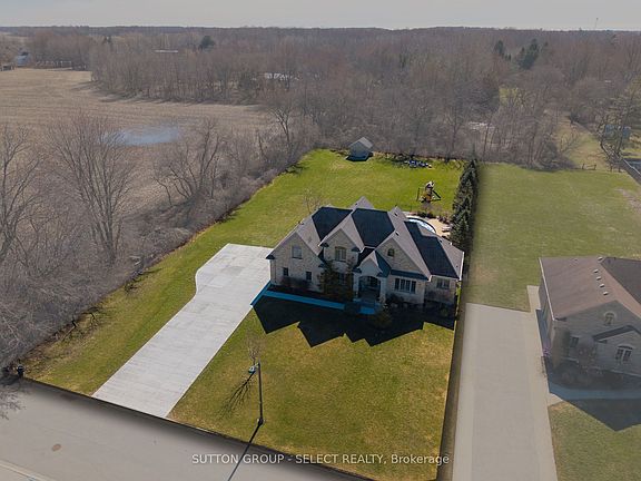 4th image of 148 Ridge St
