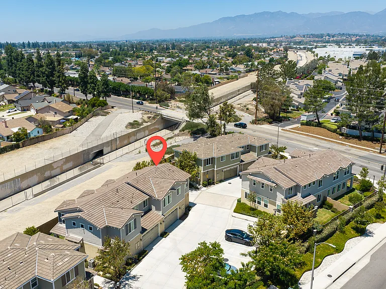 9326 Hellman Ave — Photo 28