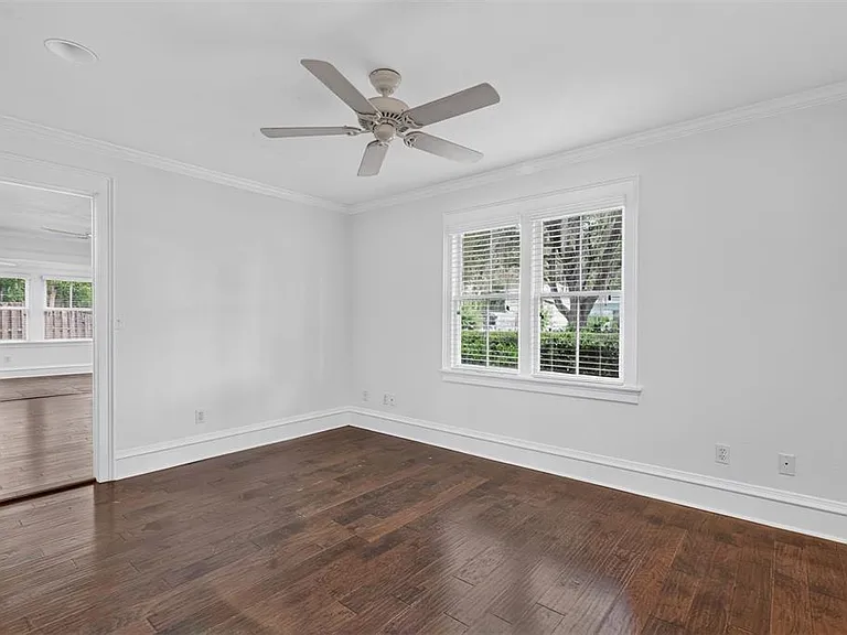433 SE 7th St — Photo 20