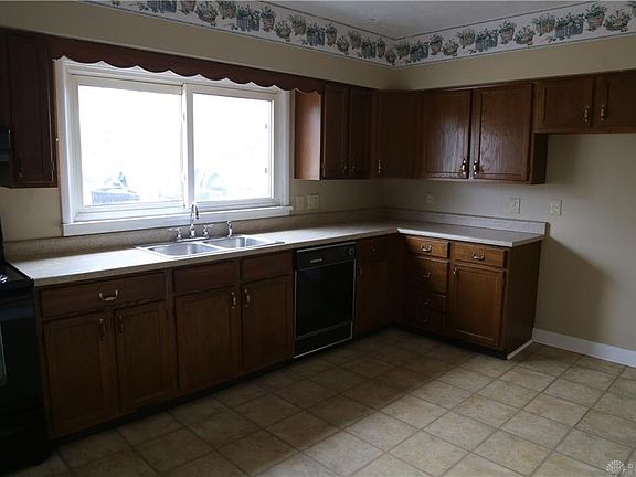 4th image of 602 W Crescent Dr