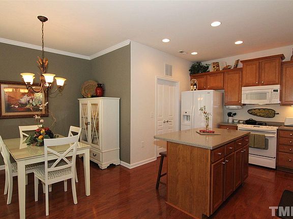 5th image of 700 Nevins Pl