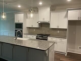 5th image of 3374 Glenview Dr