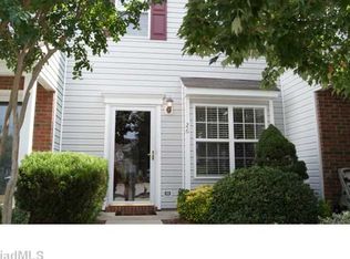 26 Meadow Crossing Ct, Greensboro, NC 27410