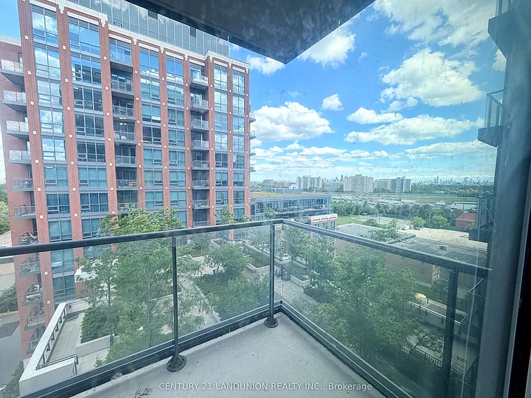 31 Tippett Rd — Photo 20