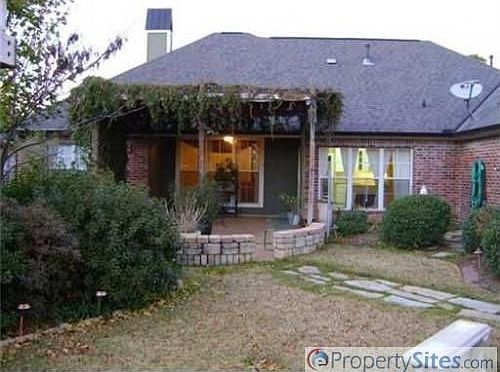 5th image of 433 Grand Oaks Dr
