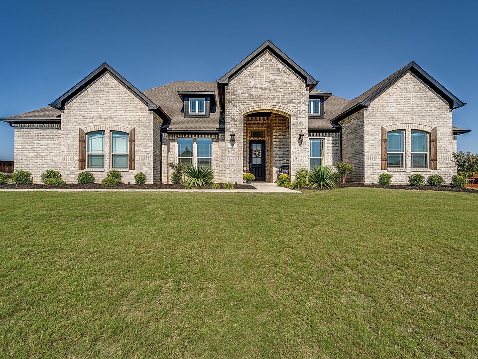 1st image of 60 Anna Leigh Dr
