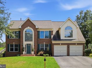 6101 Fieldcrest Dr, Frederick, MD 21701