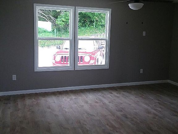 4th image of 108 S Highland Ave APT 3