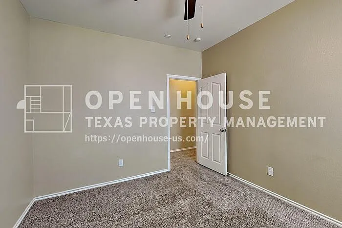 10876 Hawks Landing Rd — Photo 13