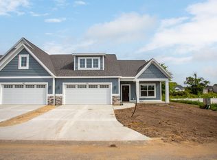 1501 Eagleshore Ct, Hudsonville, MI 49426