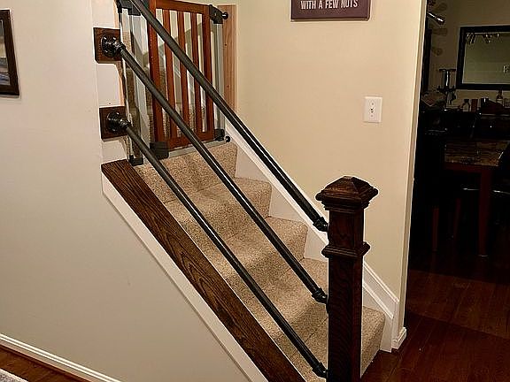 Stair case renovated 04-2019