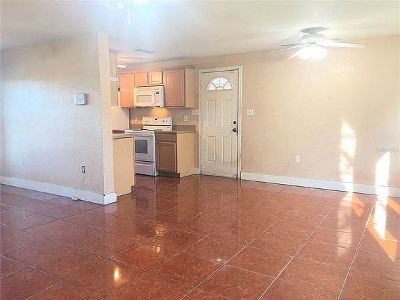 5th image of 1101 Egan Dr