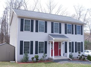 124 Hedge Ln, Coal Township, PA 17866