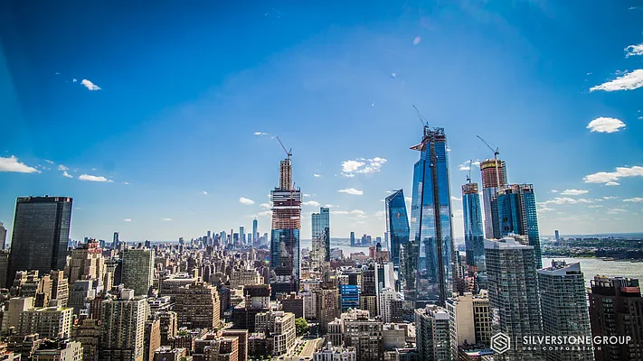 Rented by Silverstone Group USA Corp. | media 31