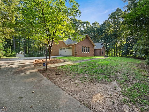 2nd image of 163 Jenkins Rd