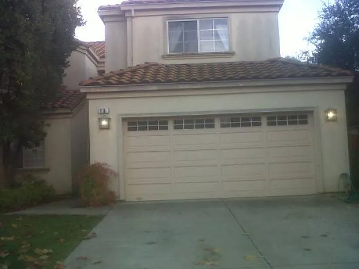 918 Prancer Ct photo 1