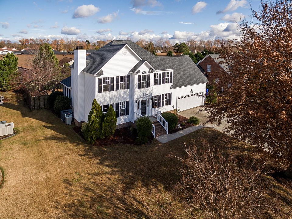 1st image of 201 Pin Oak Ct
