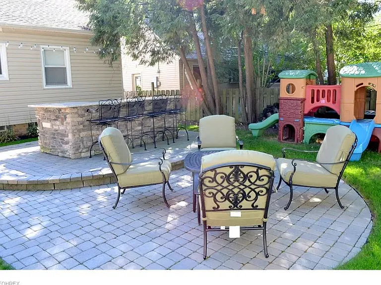 510 Lake Forest Dr — Photo 9