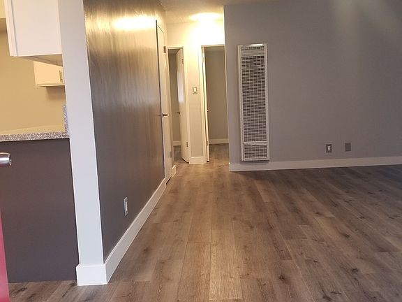 4th image of 1411 E 20th St APT 02