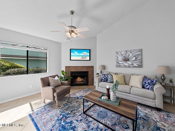 2nd image of 906 MARSH COVE Court