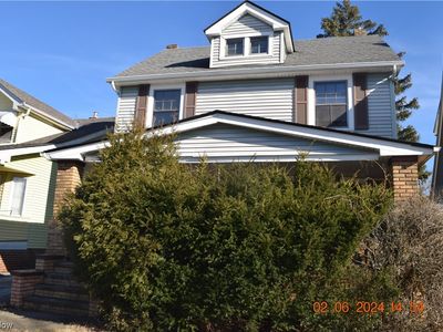 1061 Greyton Rd, Cleveland Heights, OH, 44112