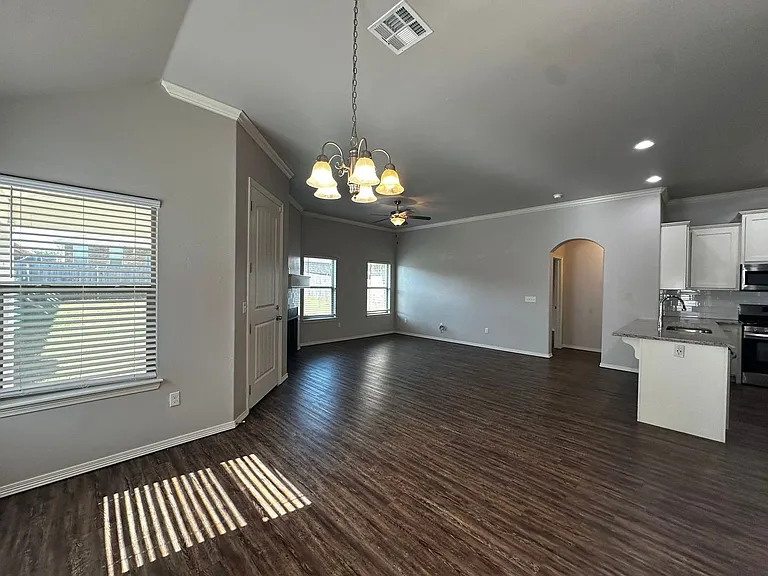 2316 Alta Vista Ln — Photo 8