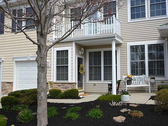 2nd image of 806 Saint Andrews Dr #806