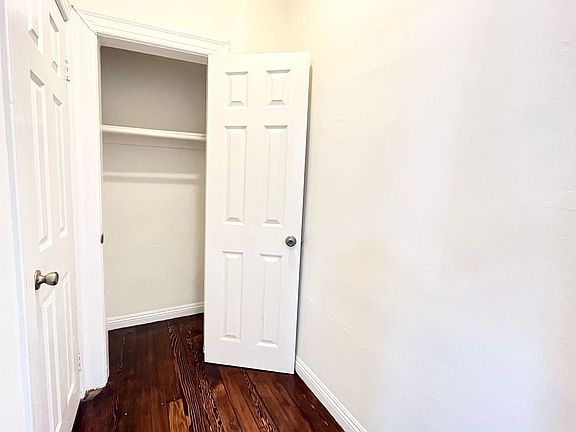 4th image of 415 S Westlake Ave APT 104