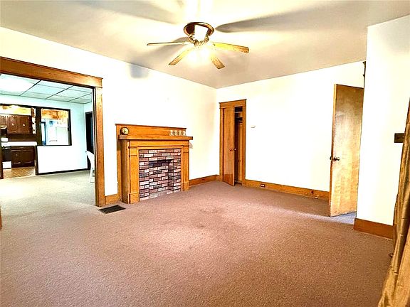 4th image of 646 E 29th St #1