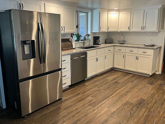 2nd image of 309 N Pioneer Rd