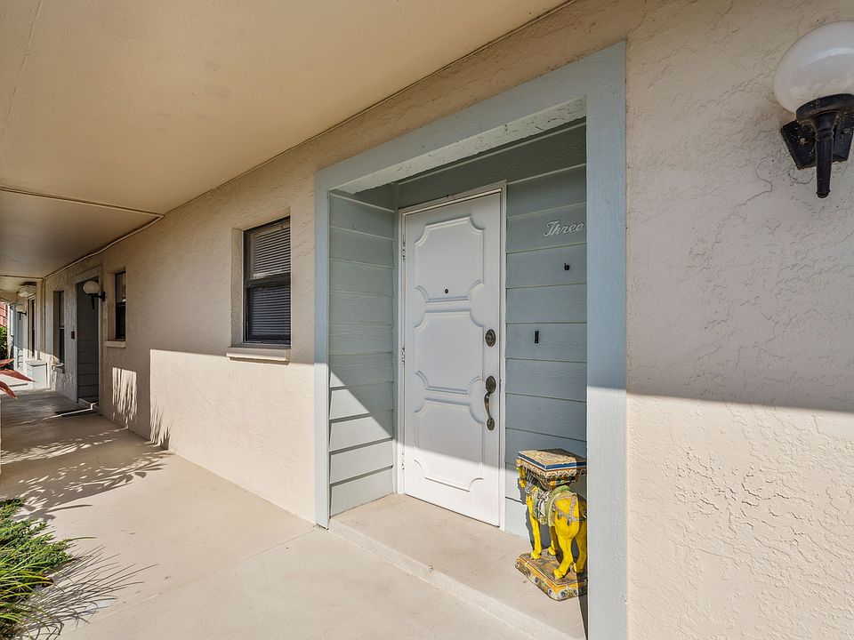 1st image of 4538 SE 5th Pl #103