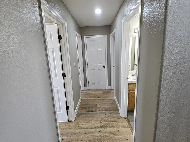 1836 Winding River Ct — Photo 42
