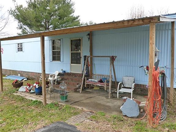 3rd image of 177 Fairlane Dr