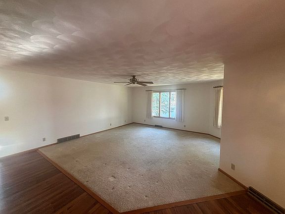5th image of 4005 Devereaux Dr