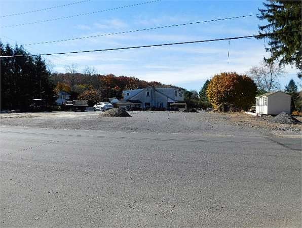 2nd image of 1357 Bunting St