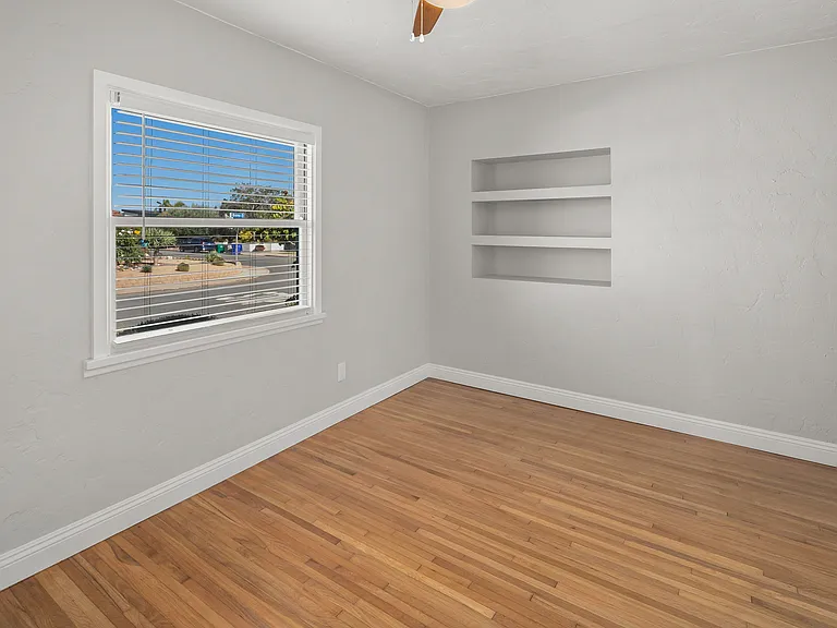 4804 Biona Dr — Photo 31