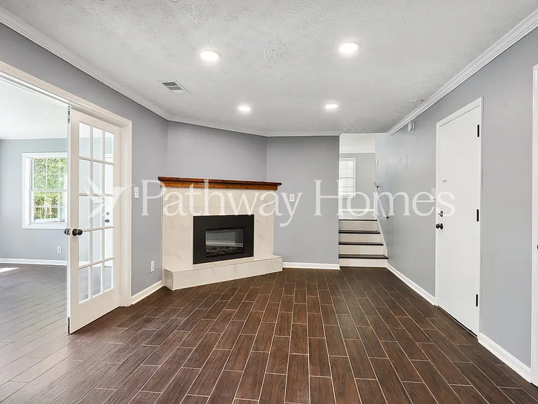 4254 Southvale Dr — Photo 14