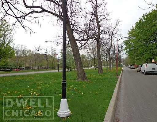 2nd image of 1742 N Humboldt Blvd APT 210