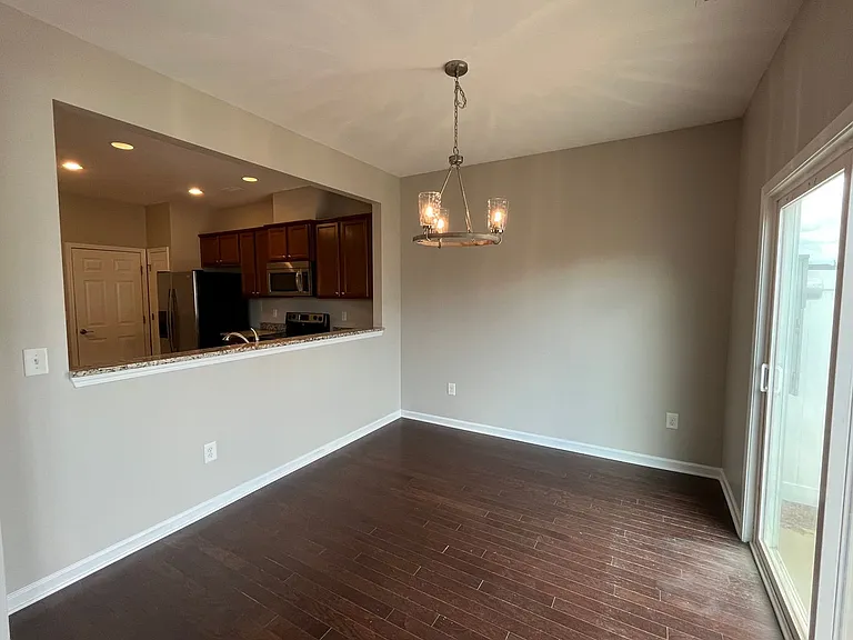 8206 Yaxley Hall Dr — Photo 10