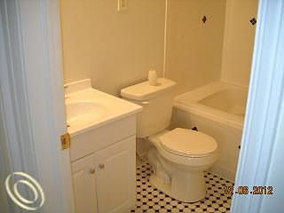 5th image of 4070 Buckingham Ave