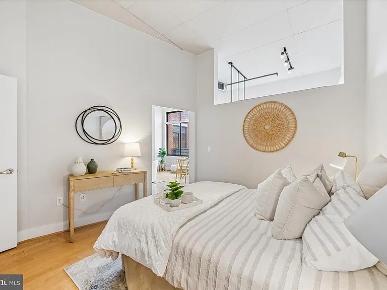 520 John Carlyle St #429 — Photo 11