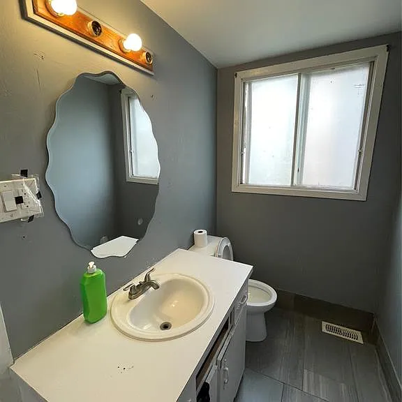 1095 Partington Ave — Photo 8