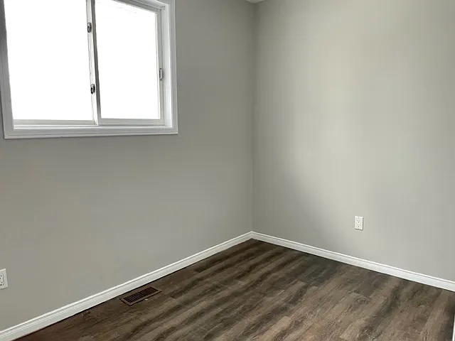 70 Penetang St #1 — Photo 11