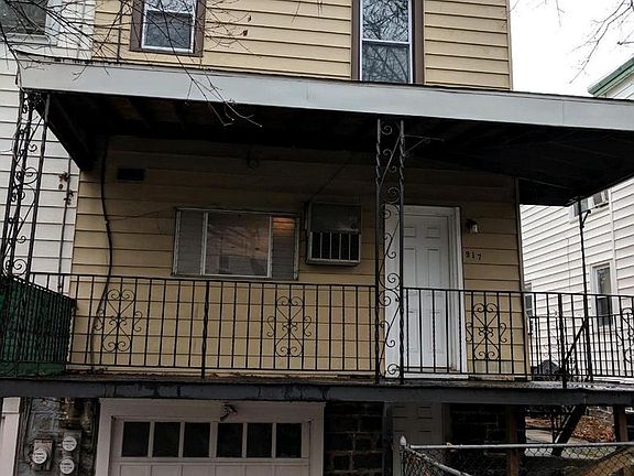 2nd image of 917 Yeadon Ave